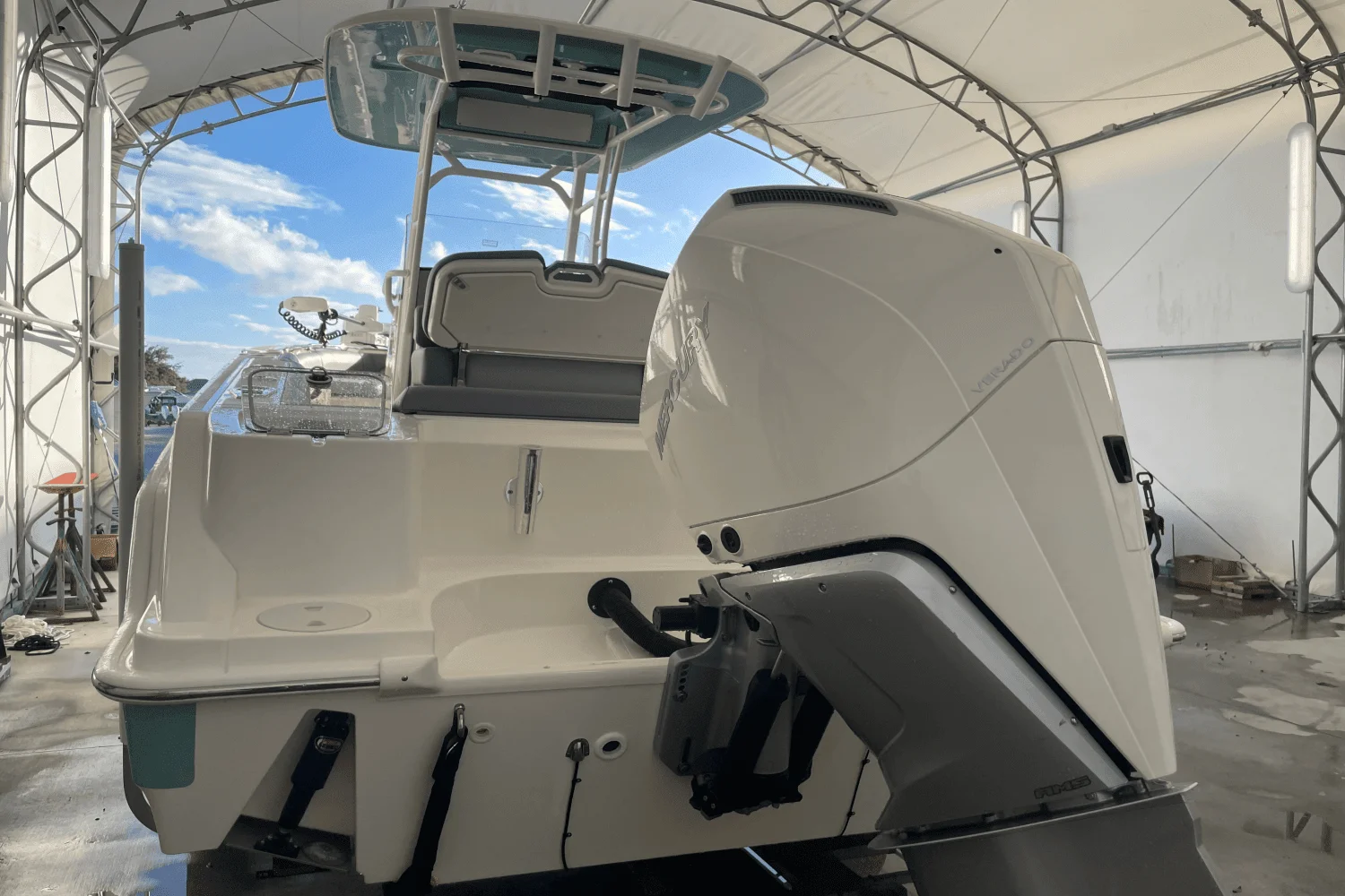 2024 Boston Whaler 230 OUTRAGE Image Thumbnail #23