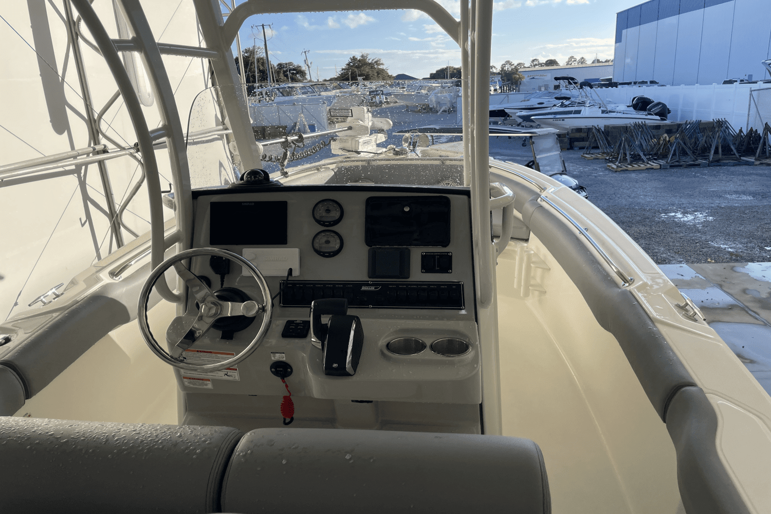 2024 Boston Whaler 230 OUTRAGE Image Thumbnail #10