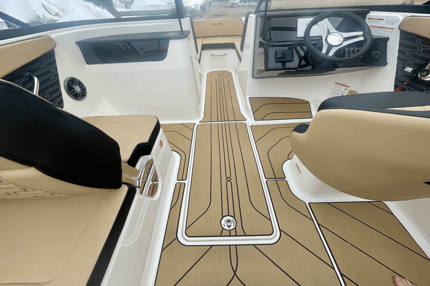 2025 Sea Ray SPX 190 Outboard Image Thumbnail #6