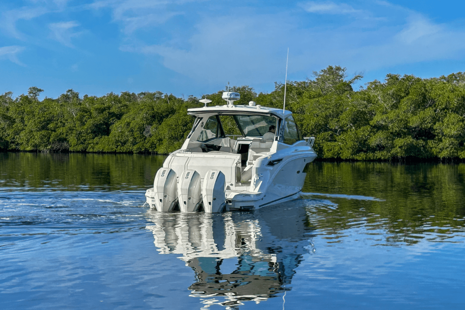 2023 Sea Ray 320 SUNDANCER OUTBOARD Image Thumbnail #49