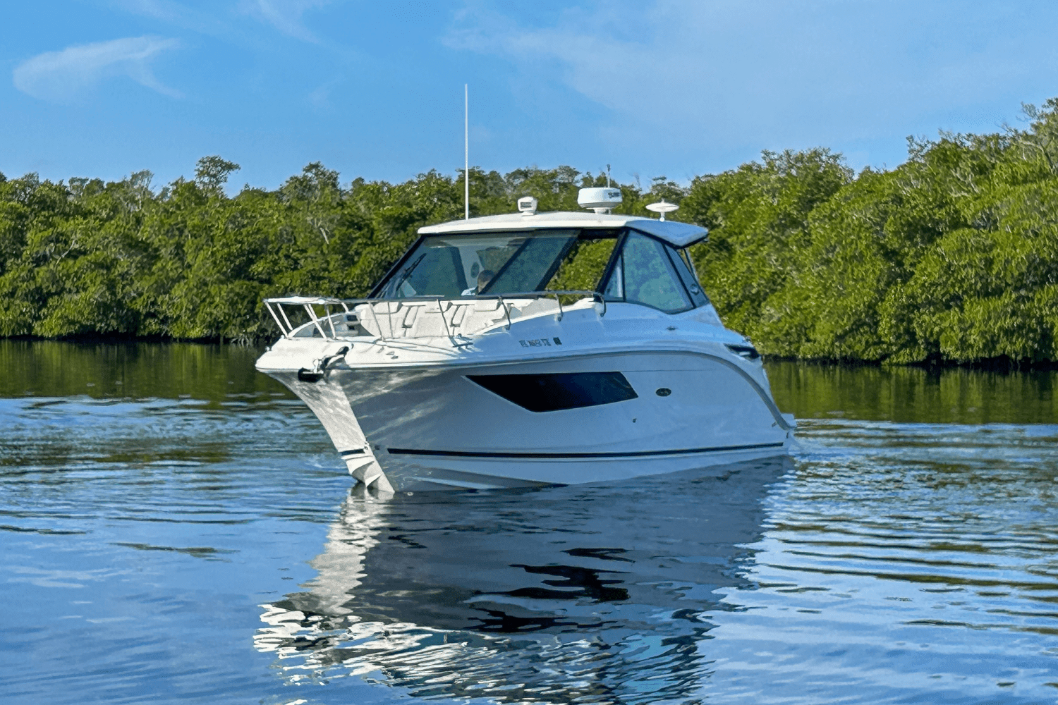 2023 Sea Ray 320 SUNDANCER OUTBOARD Image Thumbnail #54