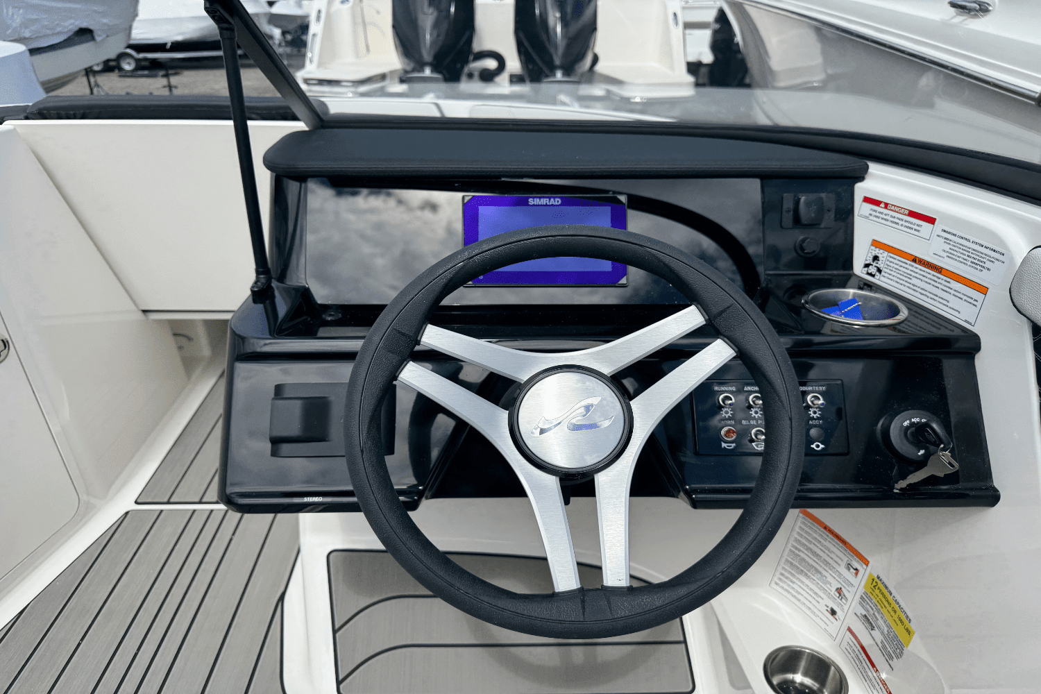 2025 Sea Ray SPX 210 Outboard Image Thumbnail #35