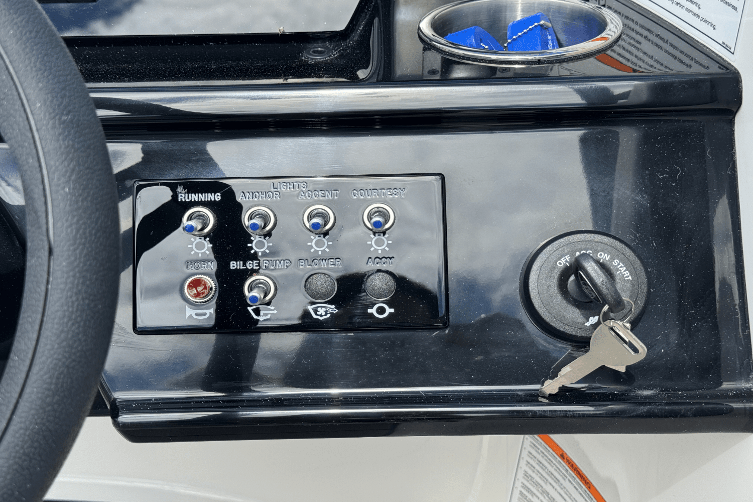 2025 Sea Ray SPX 210 Outboard Image Thumbnail #37