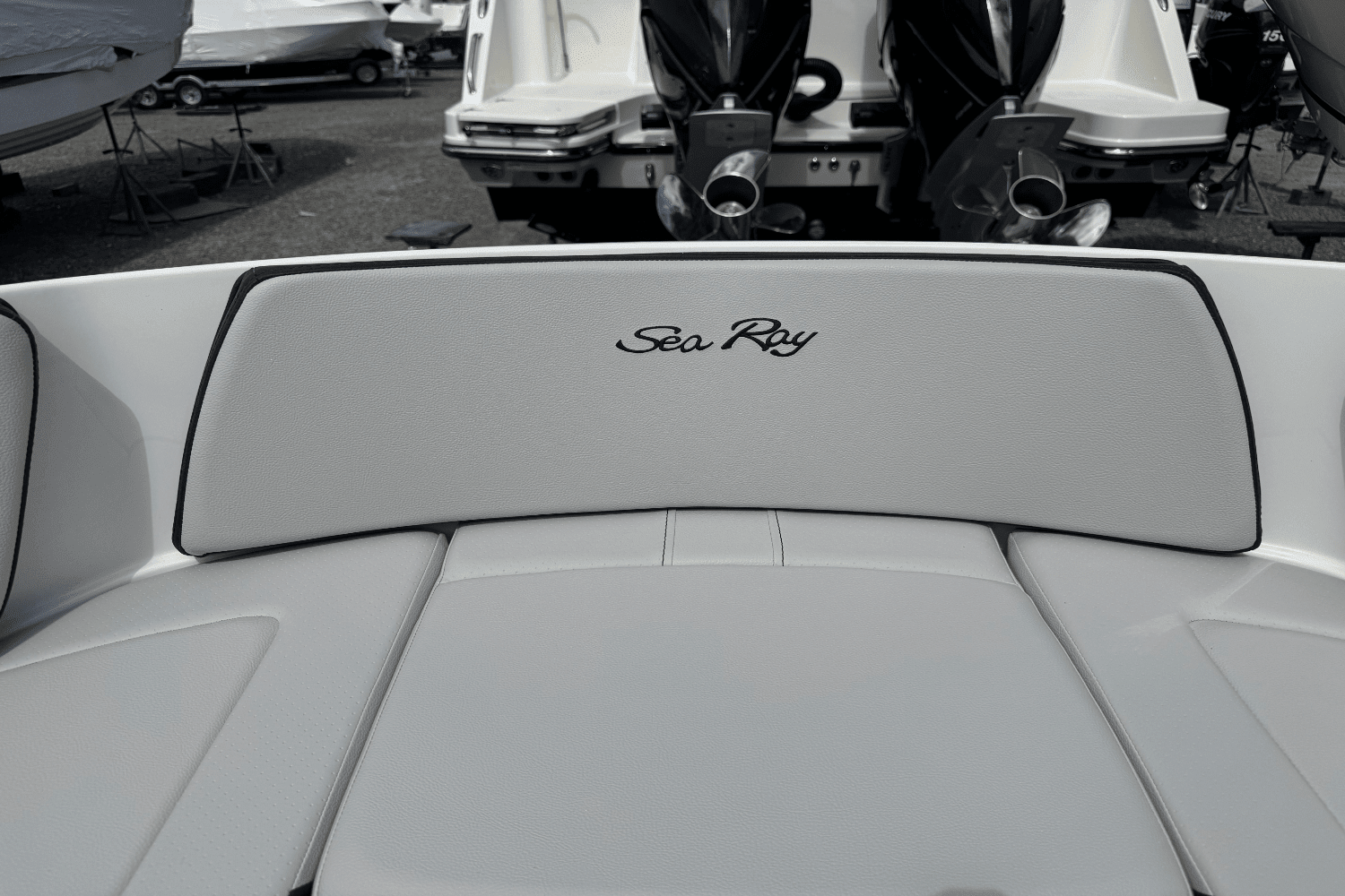 2025 Sea Ray SPX 210 Outboard Image Thumbnail #60