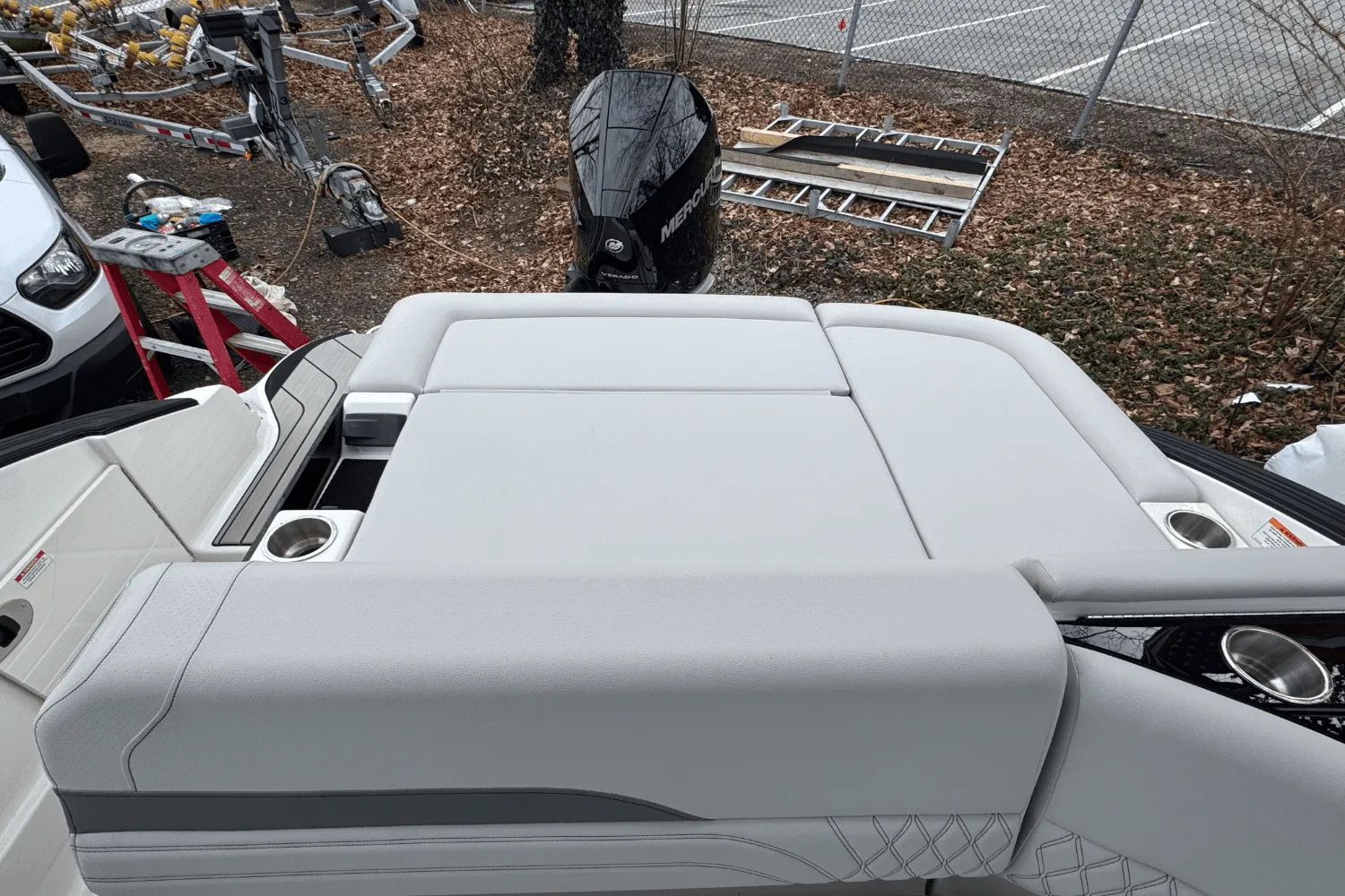 2025 Sea Ray SLX 260 Outboard Image Thumbnail #5