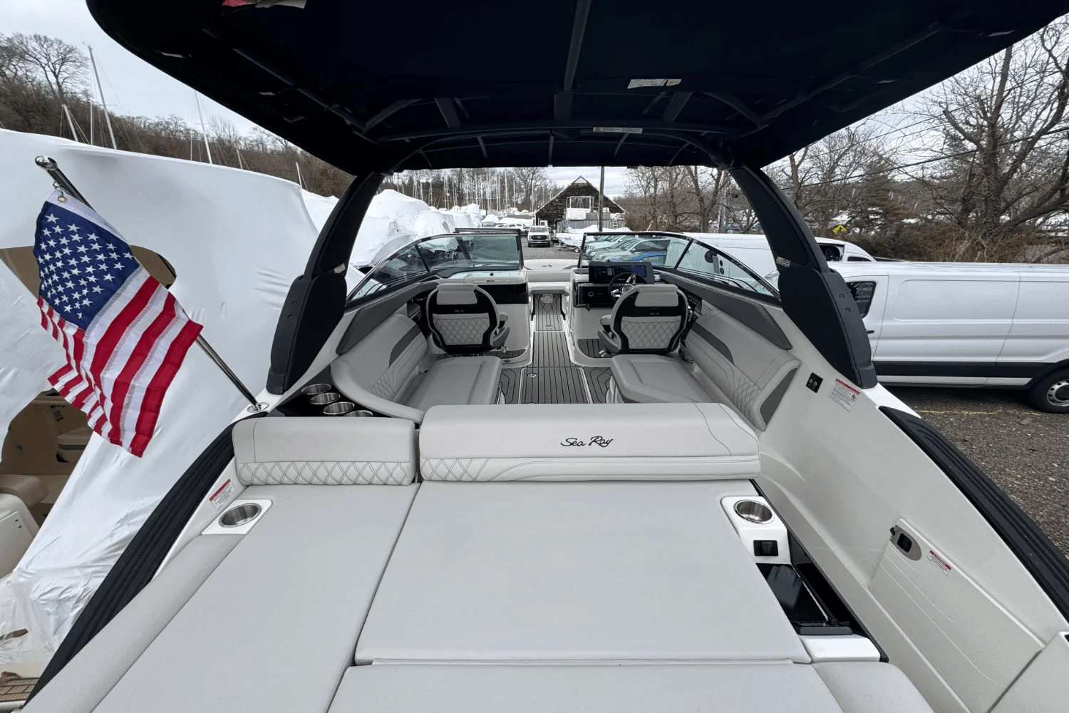 2025 Sea Ray SLX 260 Outboard Image Thumbnail #7