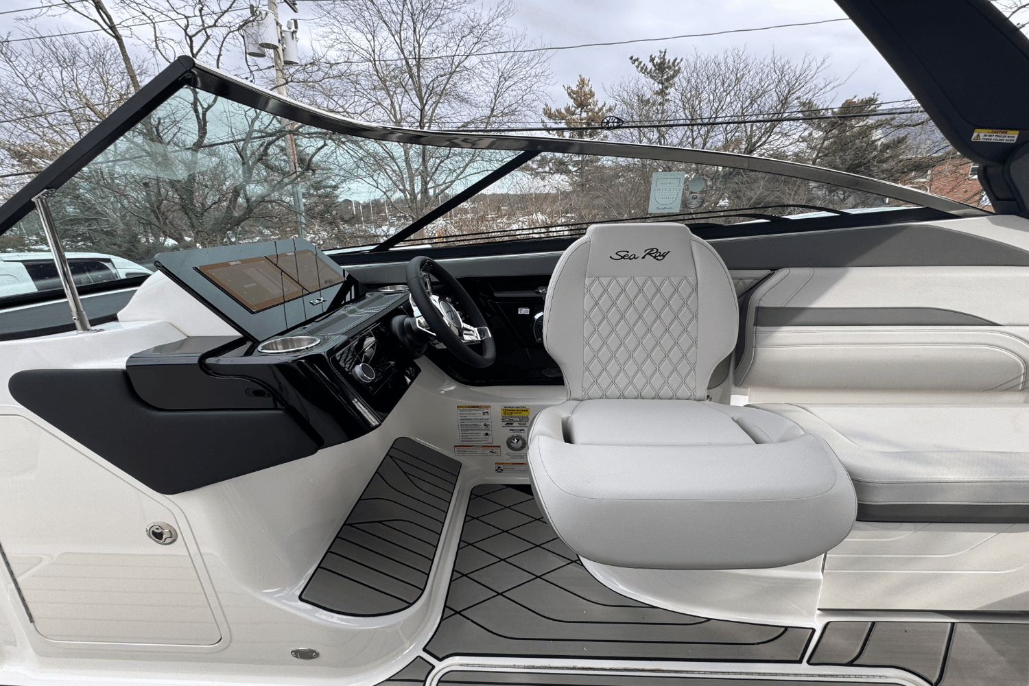 2025 Sea Ray SLX 260 Outboard Image Thumbnail #37