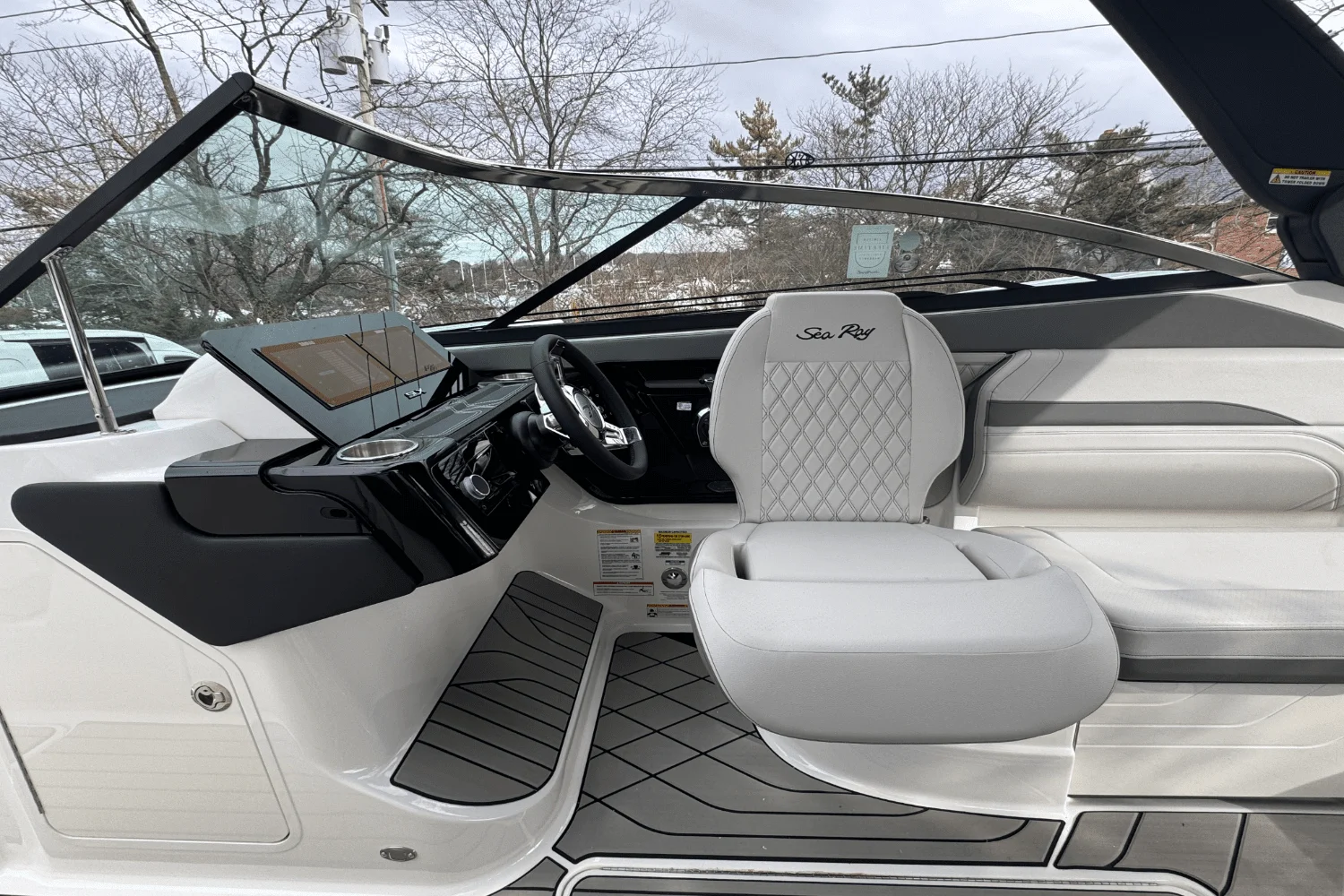 2025 Sea Ray SLX 260 Outboard Image Thumbnail #37