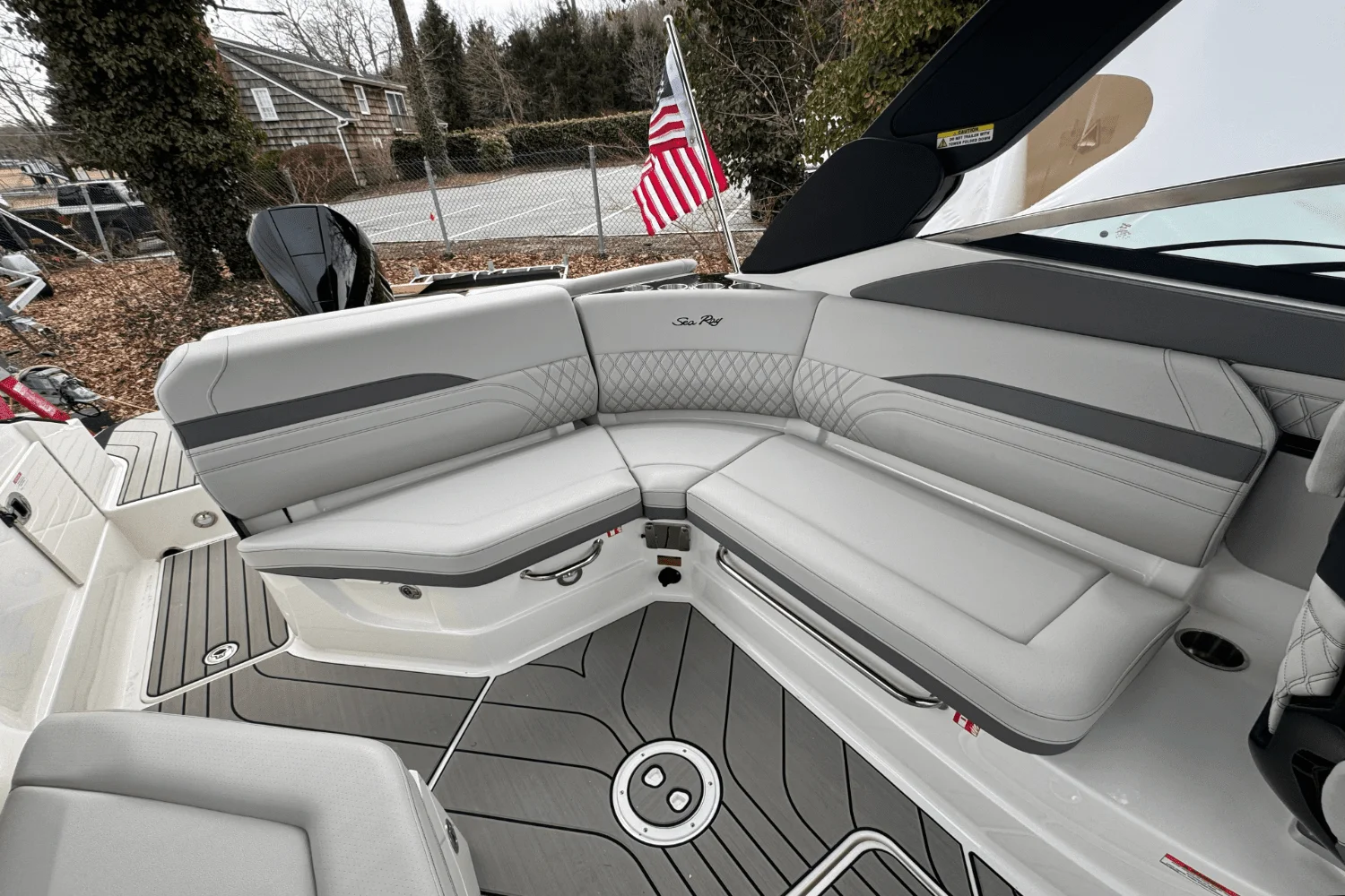 2025 Sea Ray SLX 260 Outboard Image Thumbnail #15