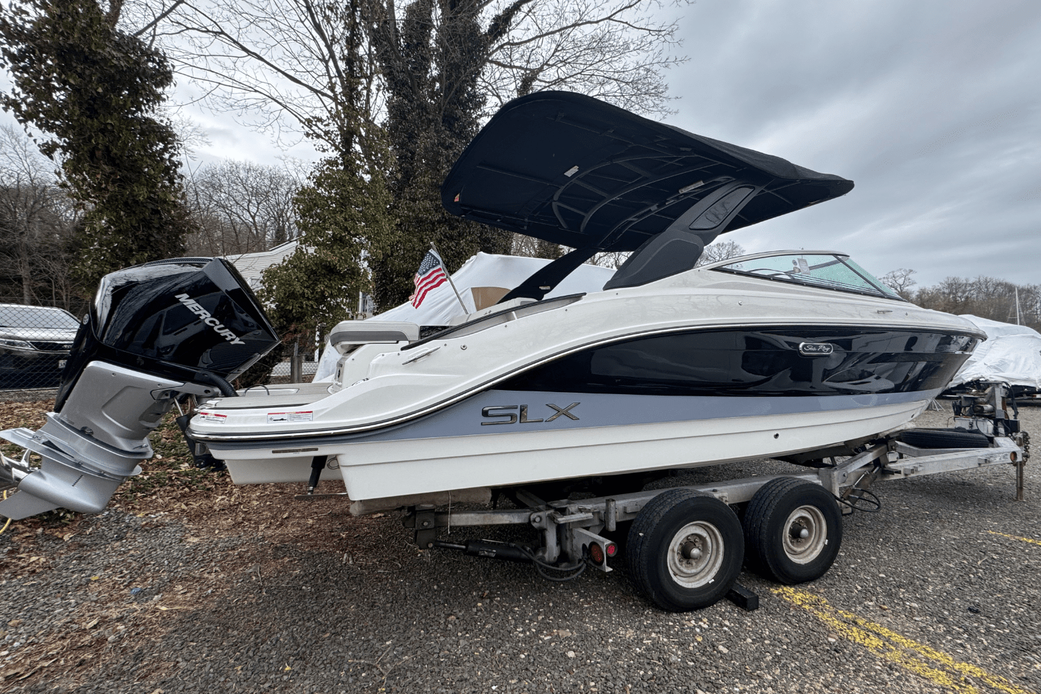 2025 Sea Ray SLX 260 Outboard Image Thumbnail #2