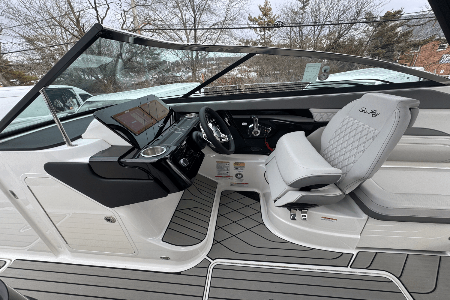 2025 Sea Ray SLX 260 Outboard Image Thumbnail #34