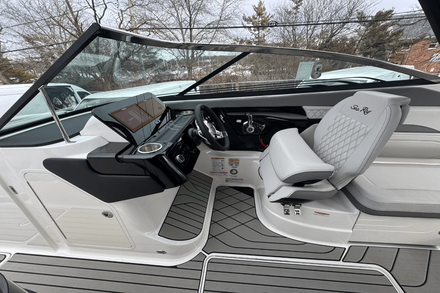 2025 Sea Ray SLX 260 Outboard Image Thumbnail #34