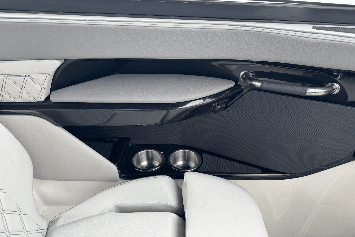 2025 Sea Ray SLX 260 Outboard Image Thumbnail #50