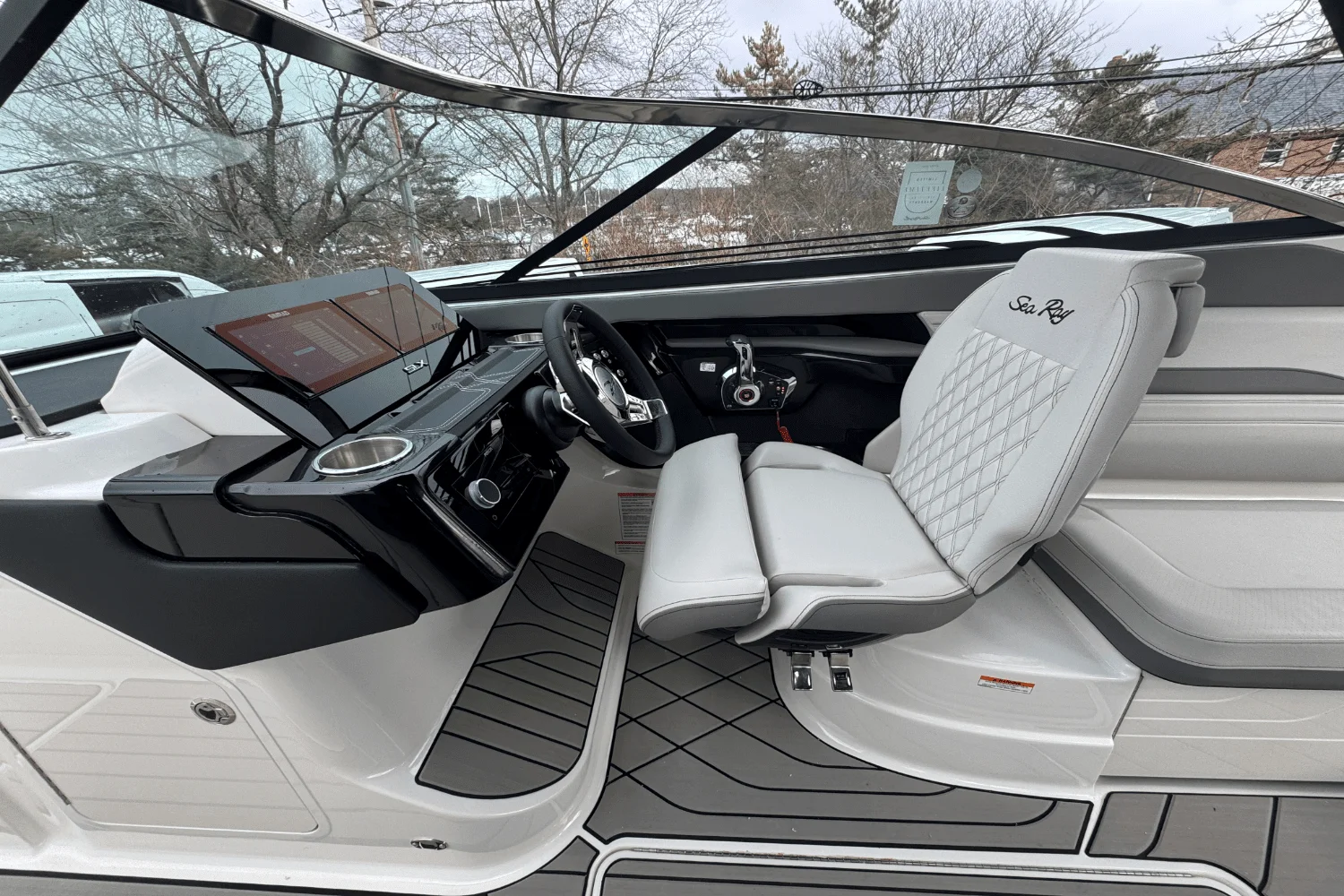 2025 Sea Ray SLX 260 Outboard Image Thumbnail #36