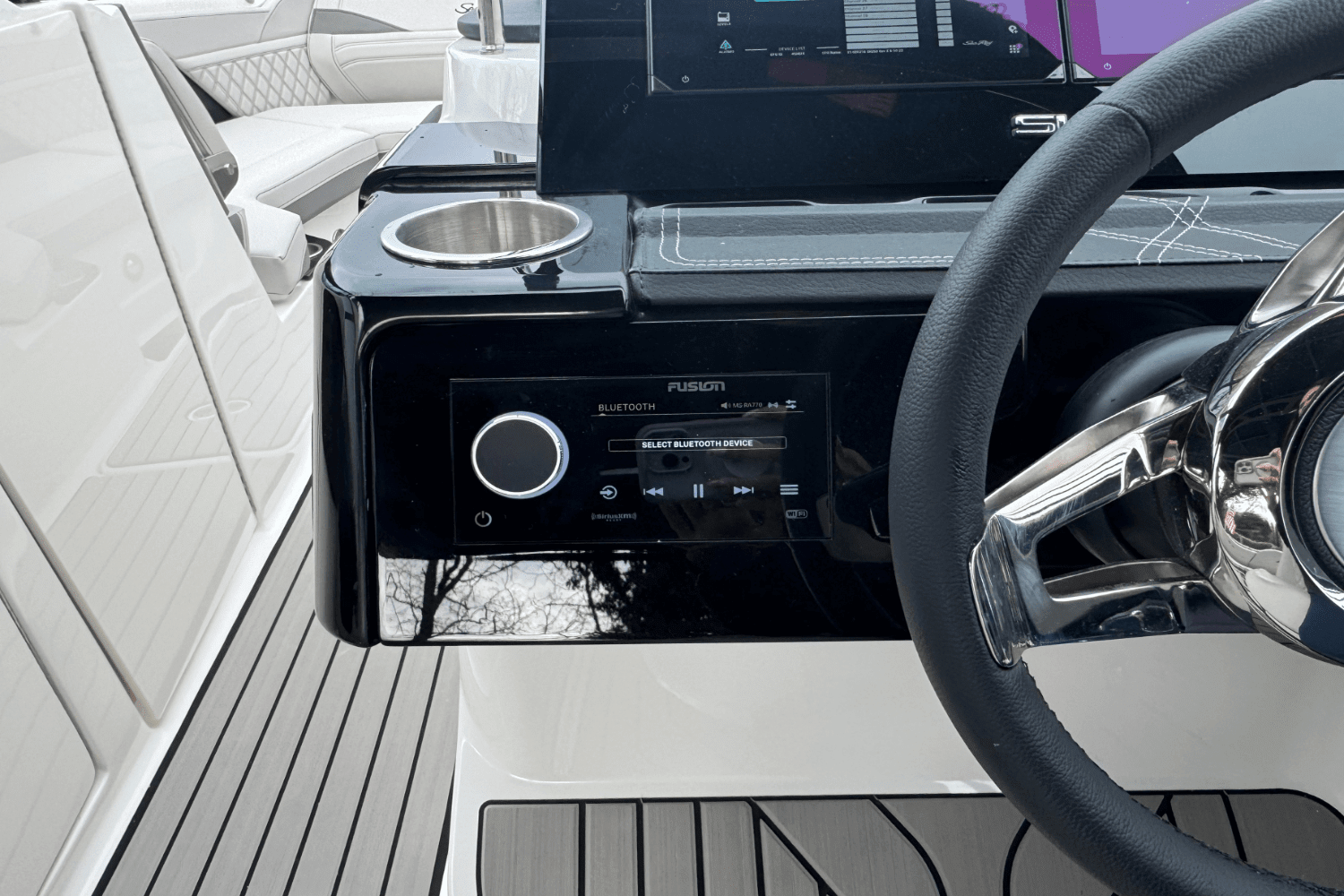 2025 Sea Ray SLX 260 Outboard Image Thumbnail #44