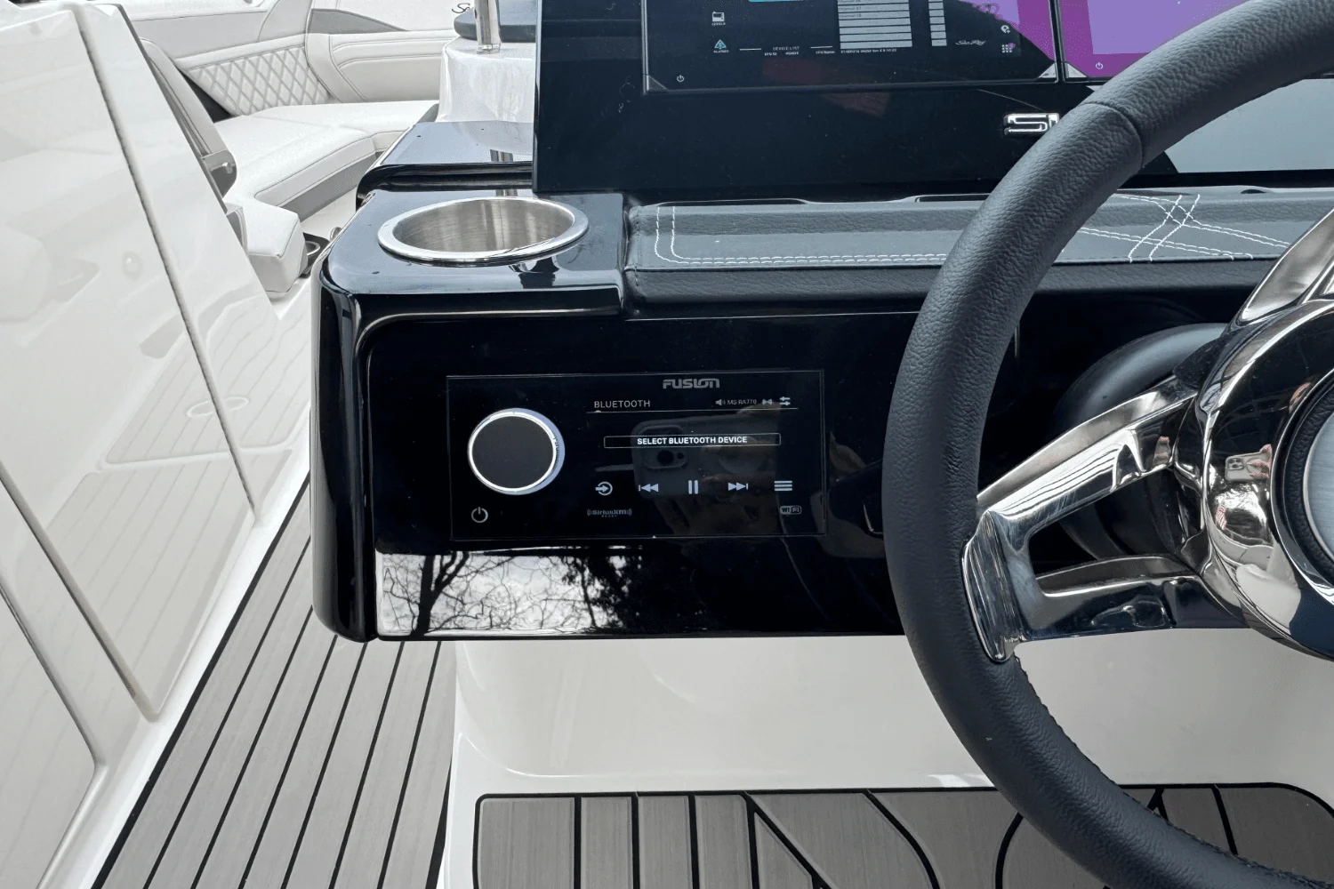 2025 Sea Ray SLX 260 Outboard Image Thumbnail #44