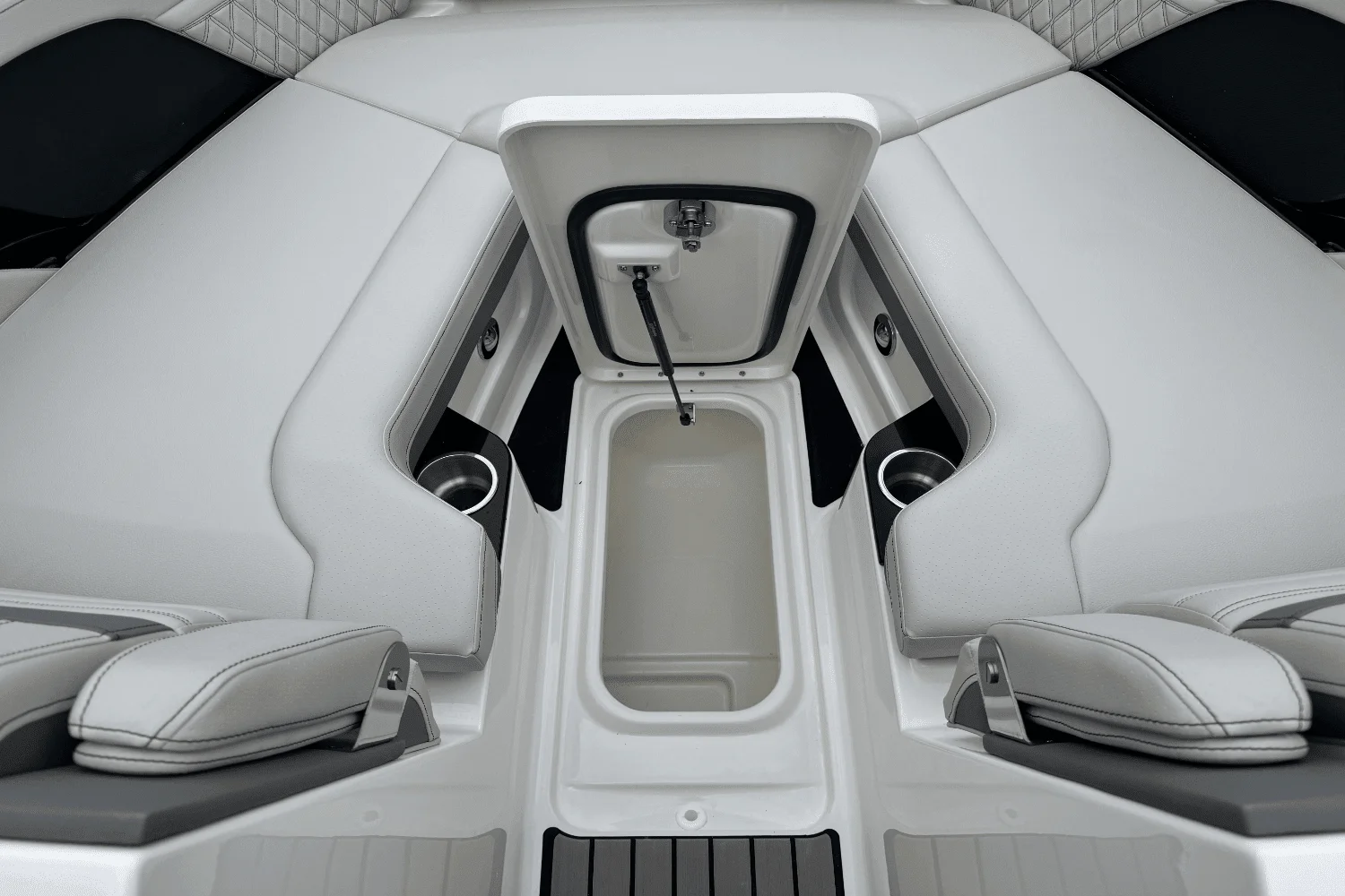 2025 Sea Ray SLX 260 Outboard Image Thumbnail #61