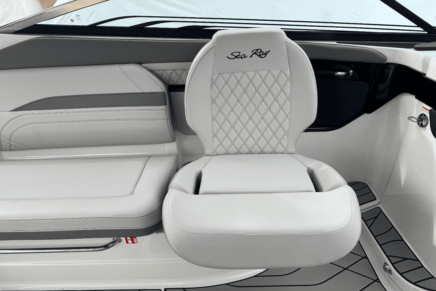 2025 Sea Ray SLX 260 Outboard Image Thumbnail #49