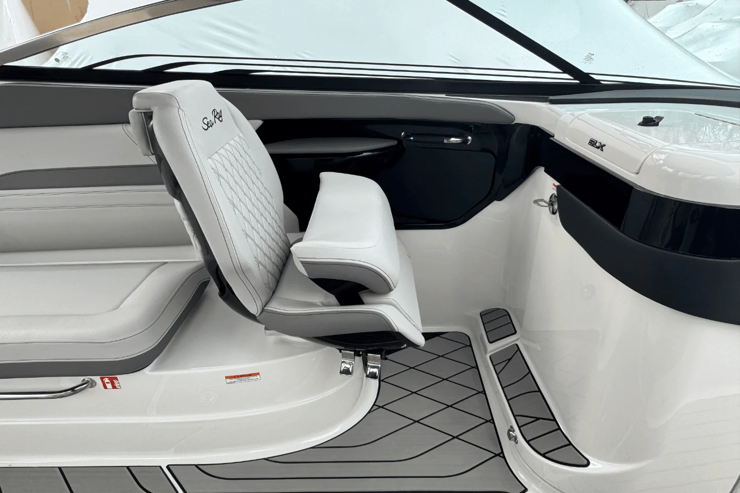 2025 Sea Ray SLX 260 Outboard Image Thumbnail #45