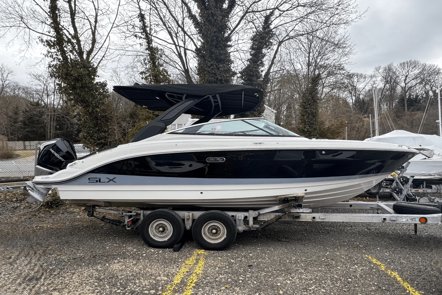 2025 Sea Ray SLX 260 Outboard Image Thumbnail #0