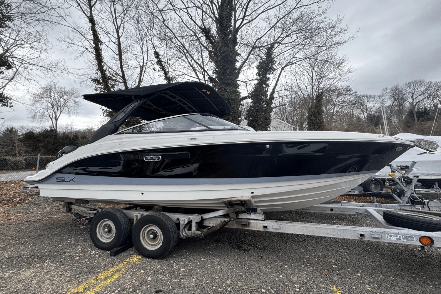 2025 Sea Ray SLX 260 Outboard Image Thumbnail #1