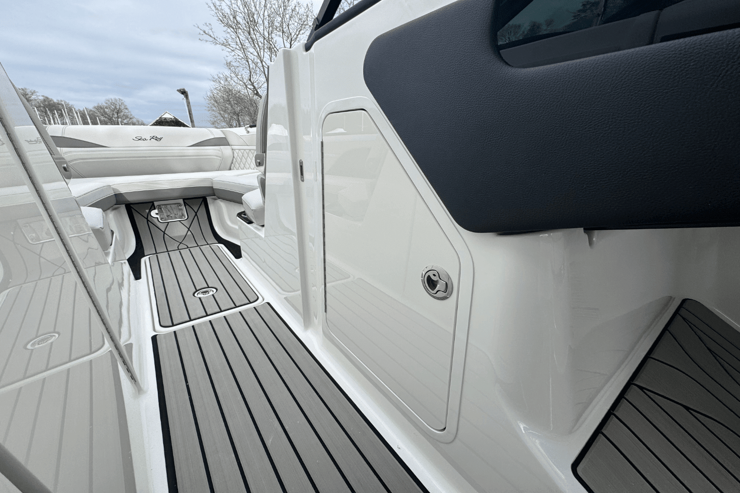 2025 Sea Ray SLX 260 Outboard Image Thumbnail #55