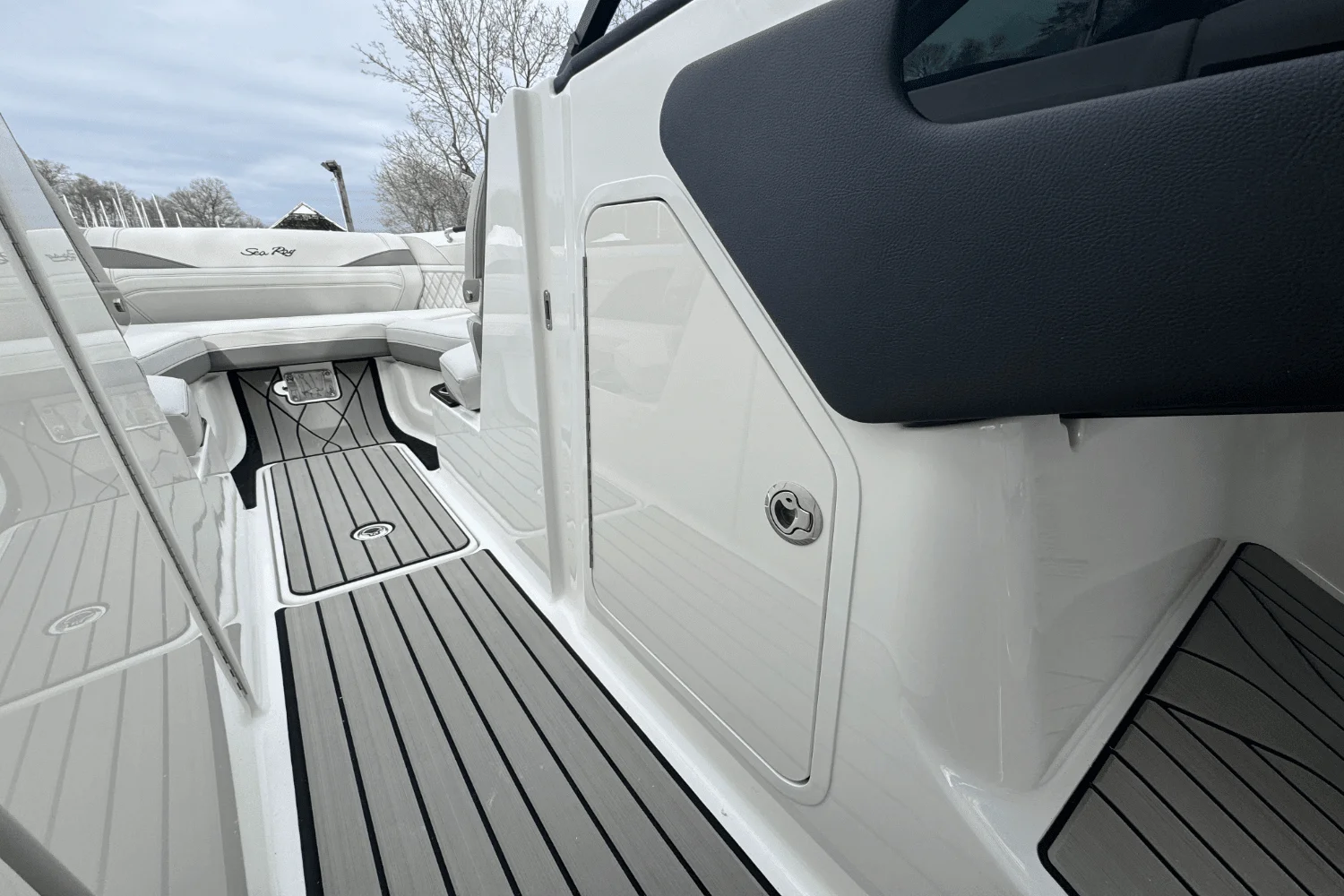 2025 Sea Ray SLX 260 Outboard Image Thumbnail #55