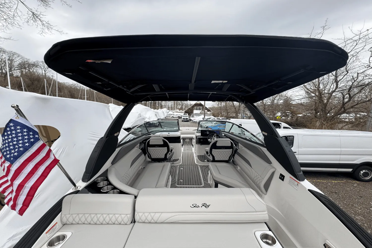 2025 Sea Ray SLX 260 Outboard Image Thumbnail #8