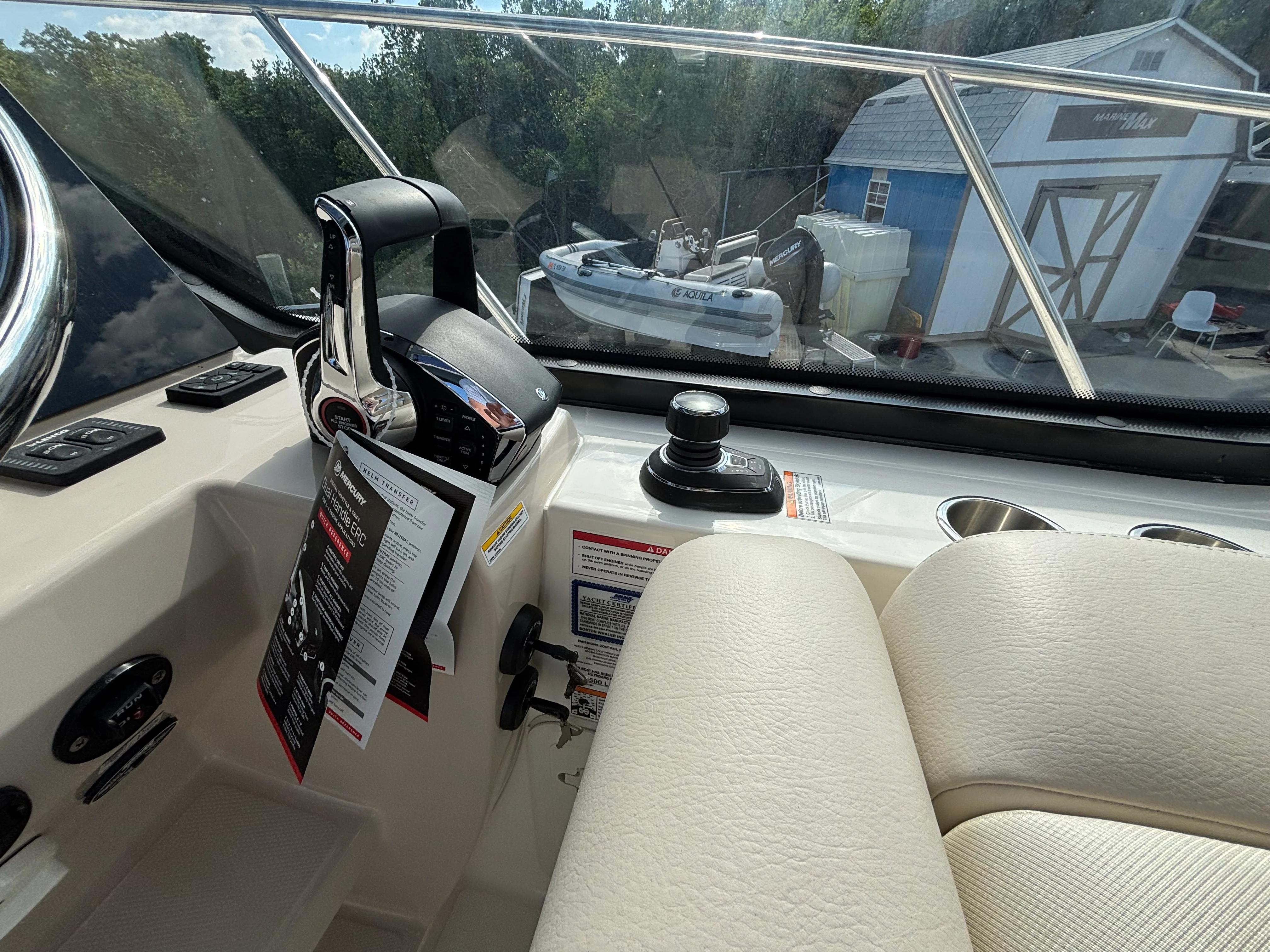 2026 Boston Whaler 325 Conquest Image Thumbnail #9