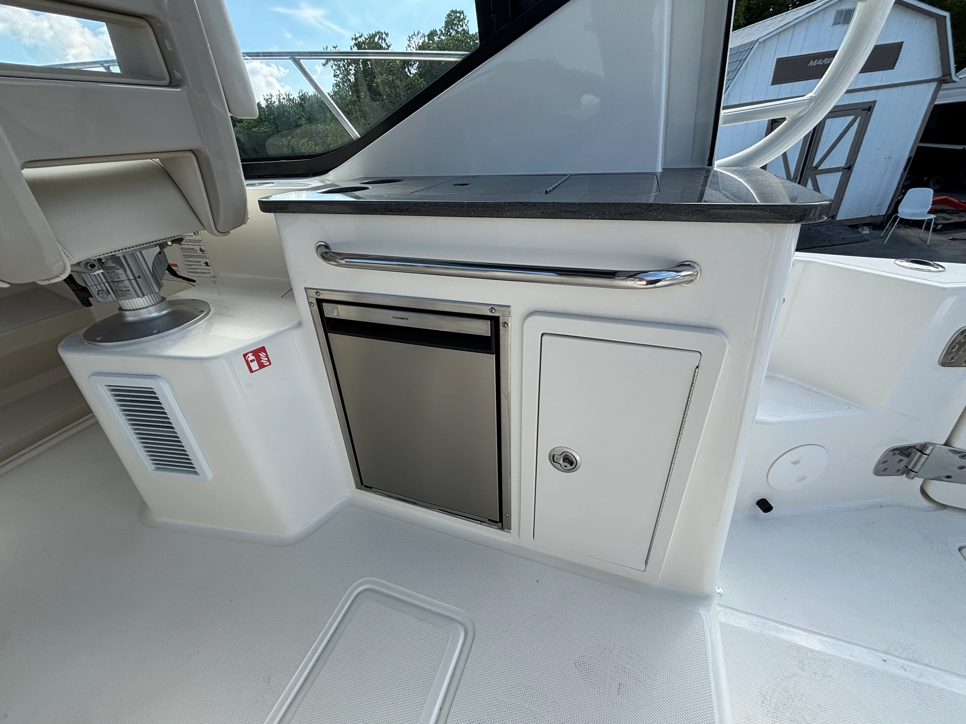 2026 Boston Whaler 325 Conquest Image Thumbnail #4