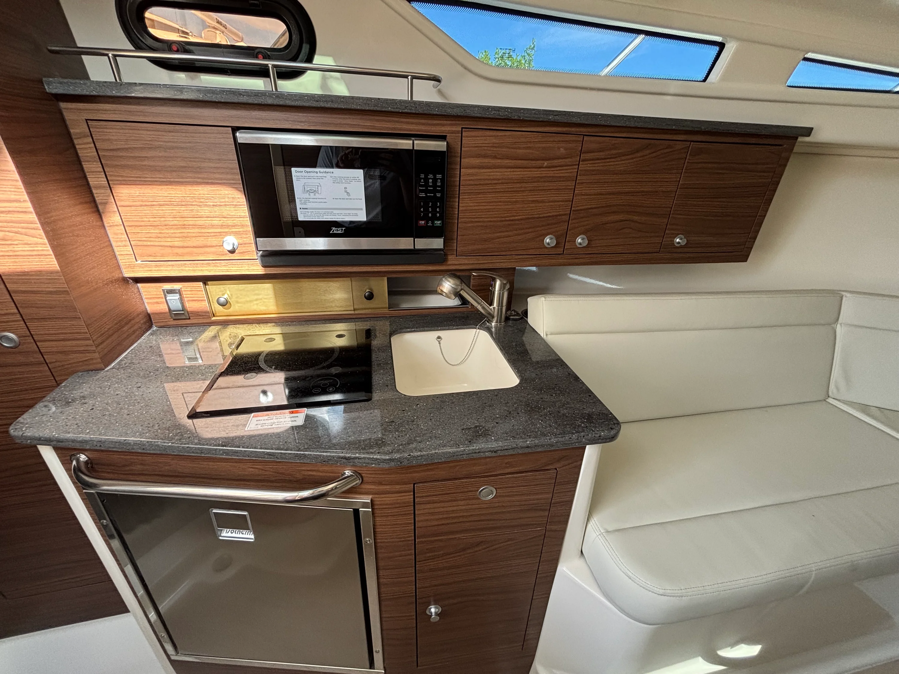 2026 Boston Whaler 325 Conquest Image Thumbnail #13