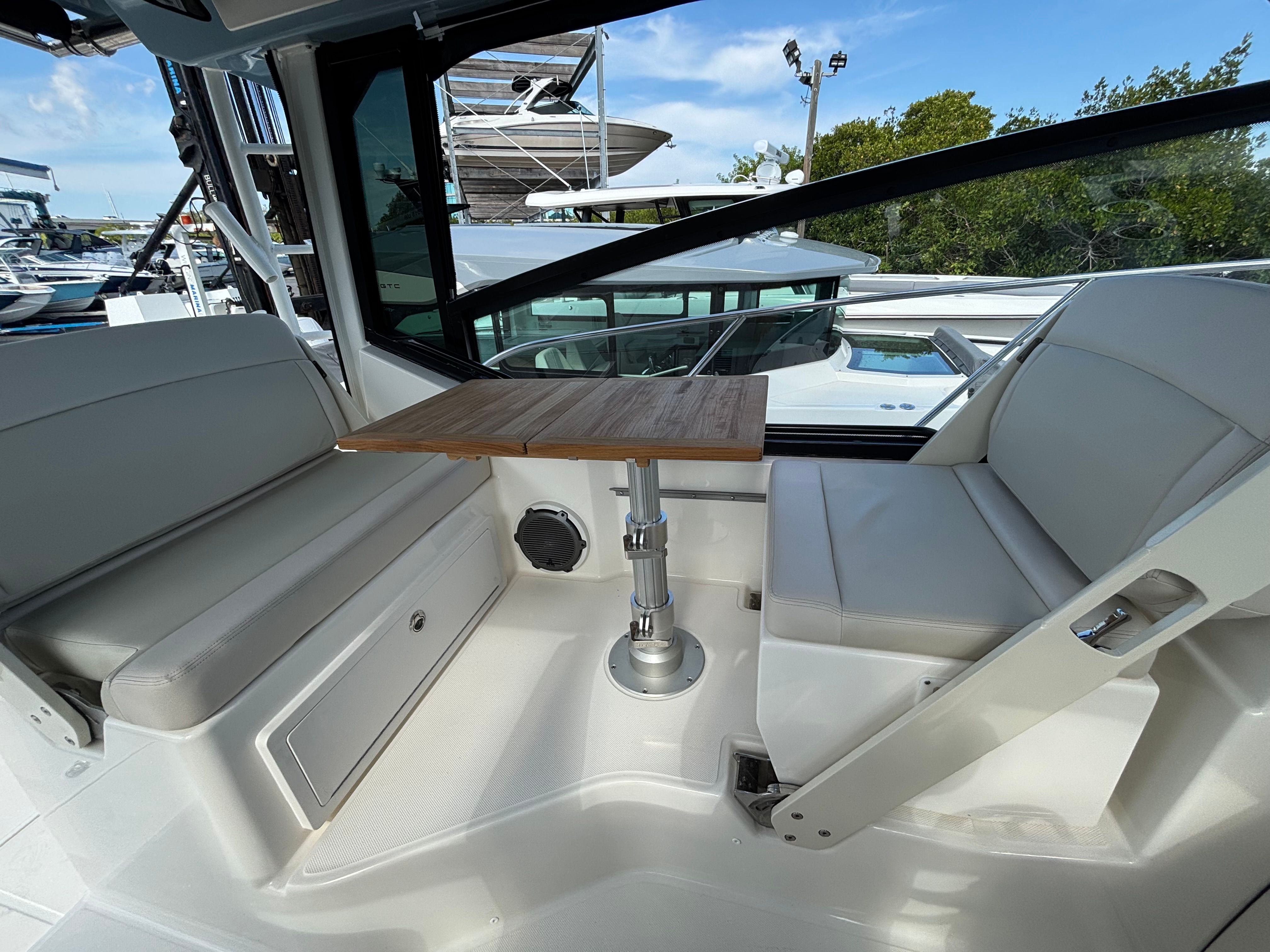 2026 Boston Whaler 325 Conquest Image Thumbnail #7