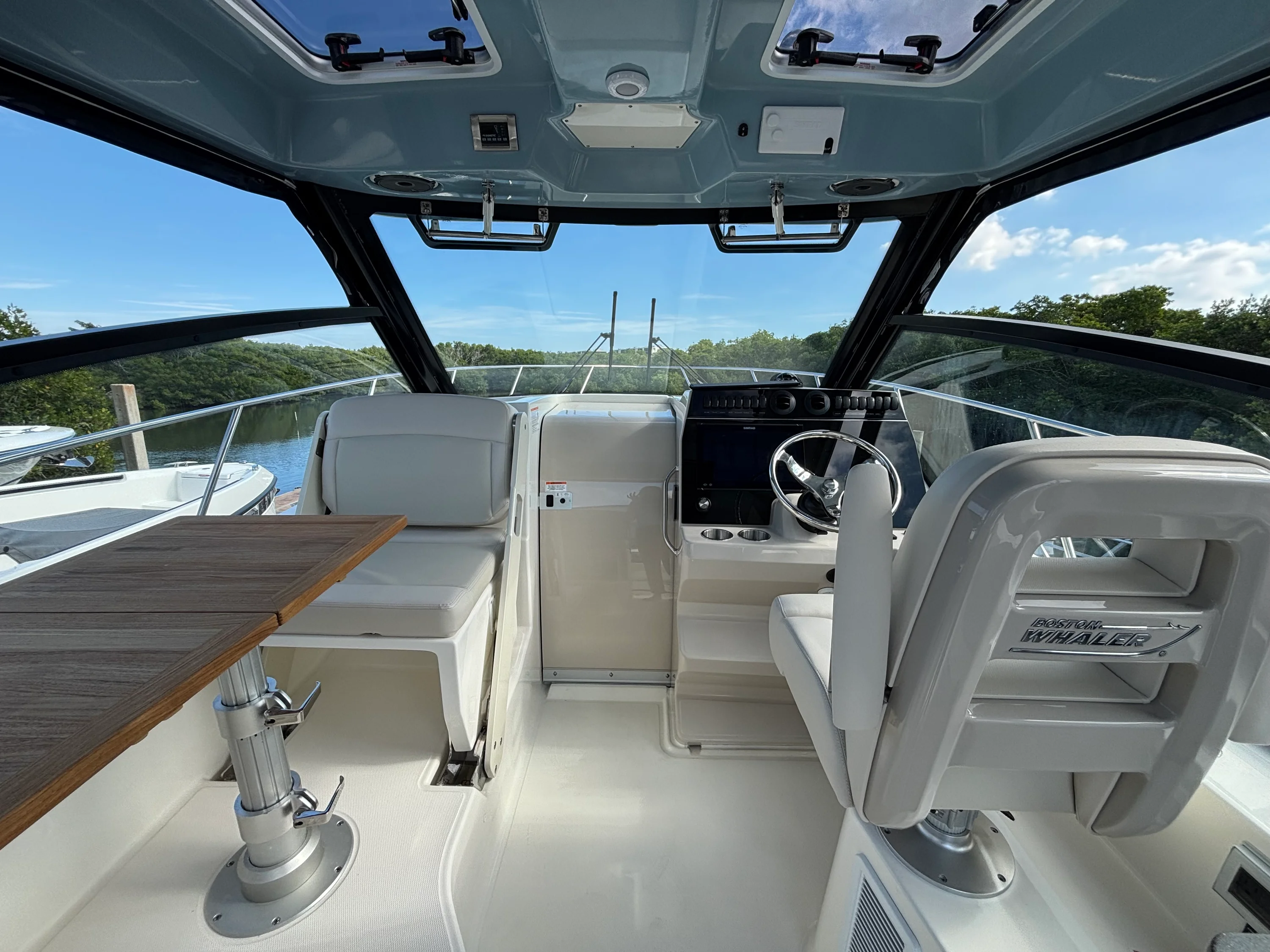 2026 Boston Whaler 325 Conquest Image Thumbnail #5