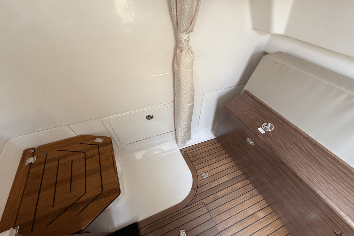 2026 Boston Whaler 360 Outrage Image Thumbnail #23