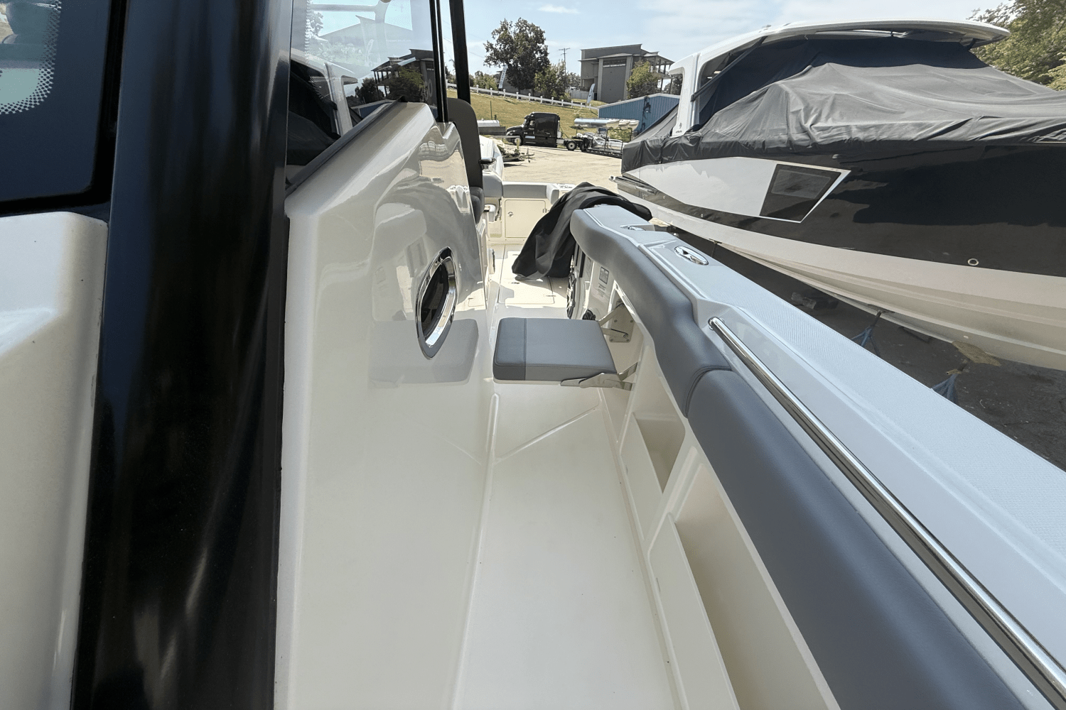 2026 Boston Whaler 360 Outrage Image Thumbnail #33