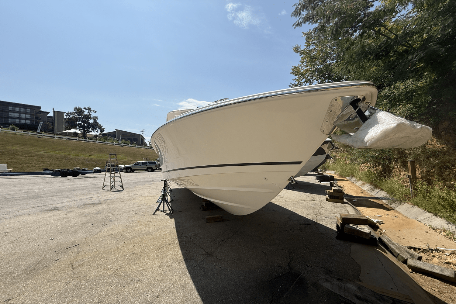 2026 Boston Whaler 360 Outrage Image Thumbnail #8