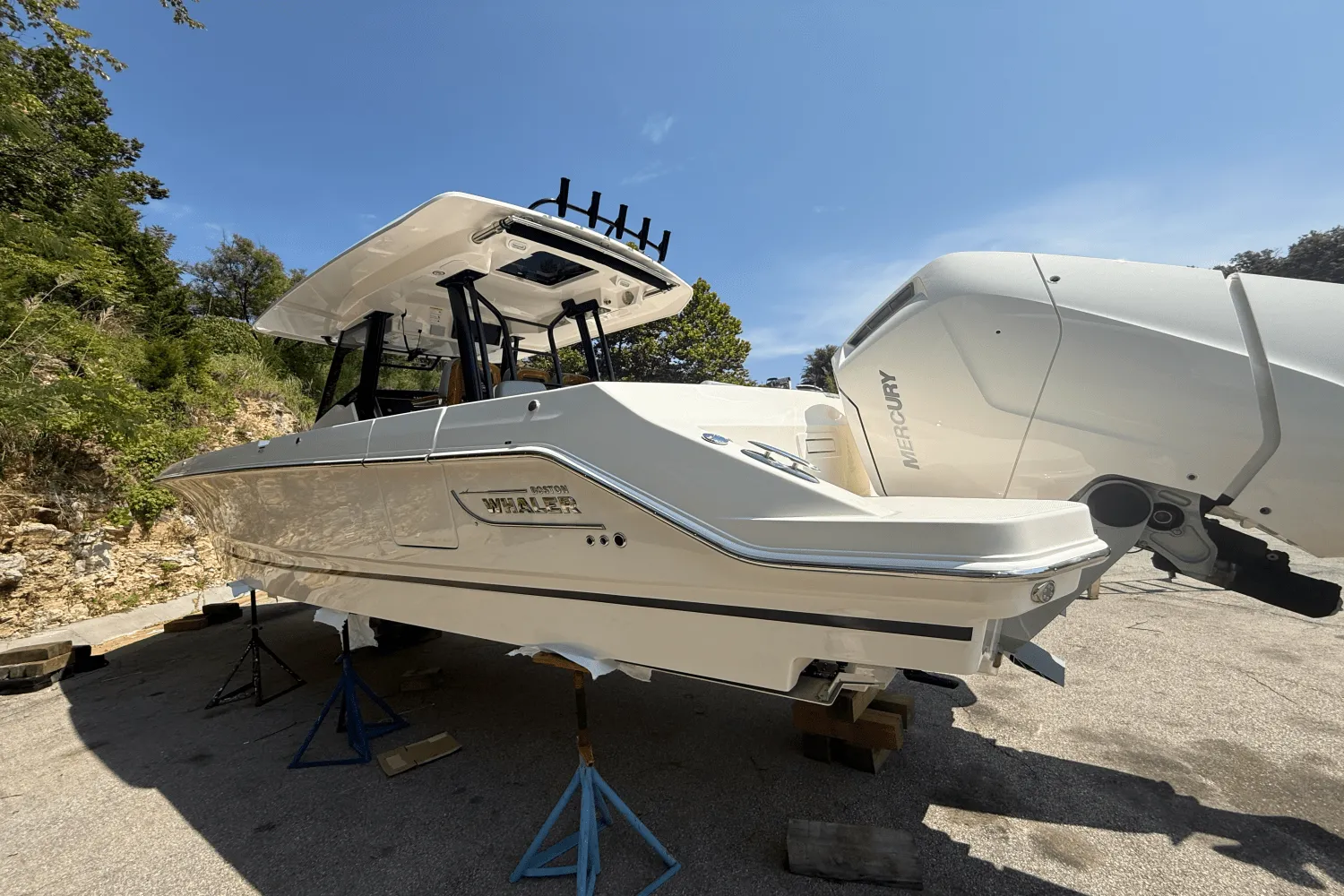 2026 Boston Whaler 360 Outrage Image Thumbnail #7