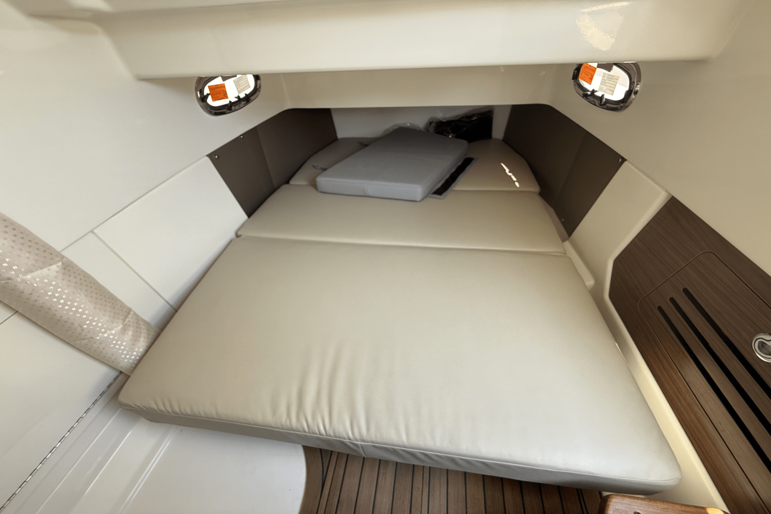 2026 Boston Whaler 360 Outrage Image Thumbnail #24