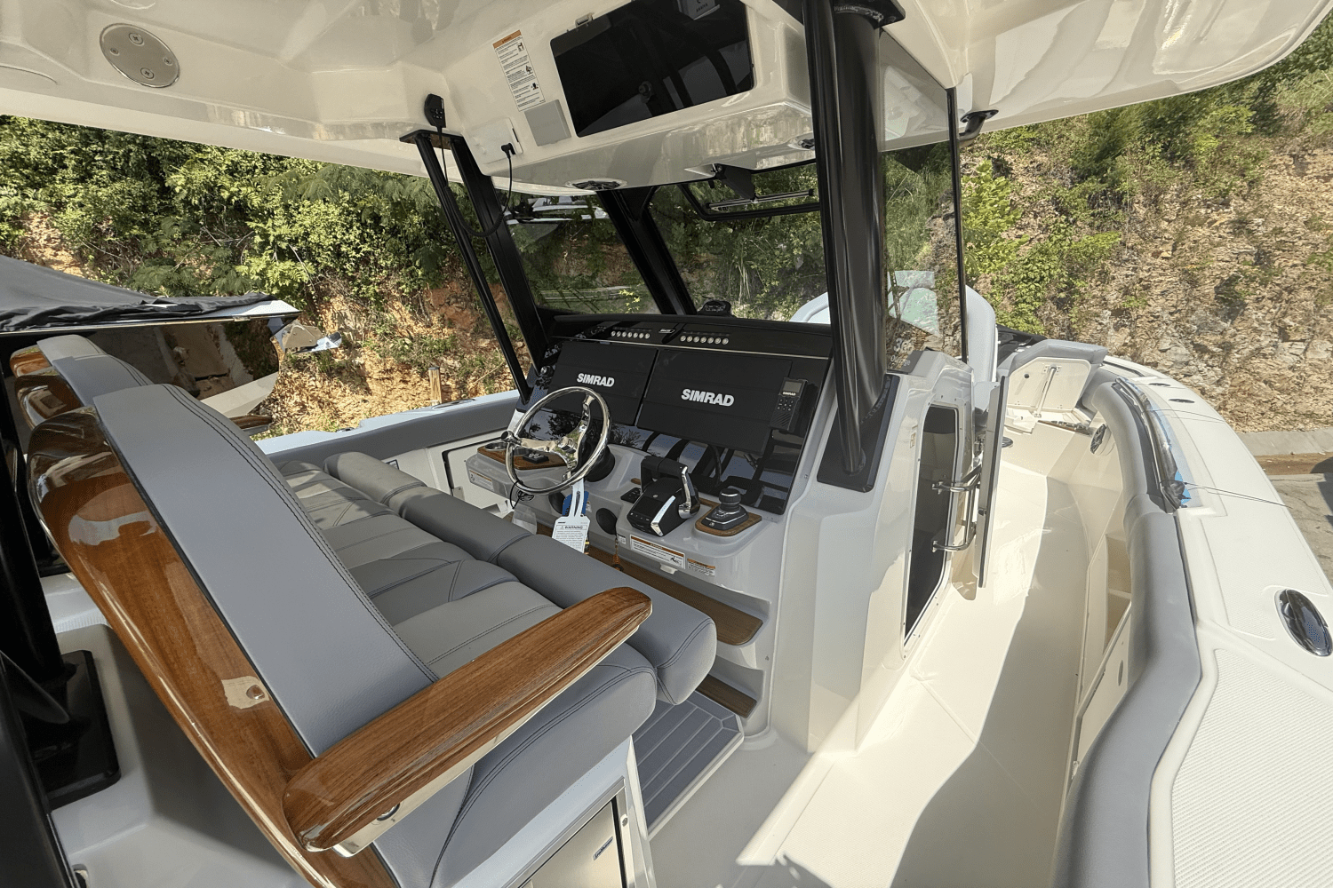 2026 Boston Whaler 360 Outrage Image Thumbnail #10