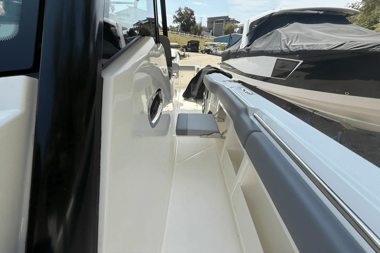2026 Boston Whaler 360 Outrage Image Thumbnail #39