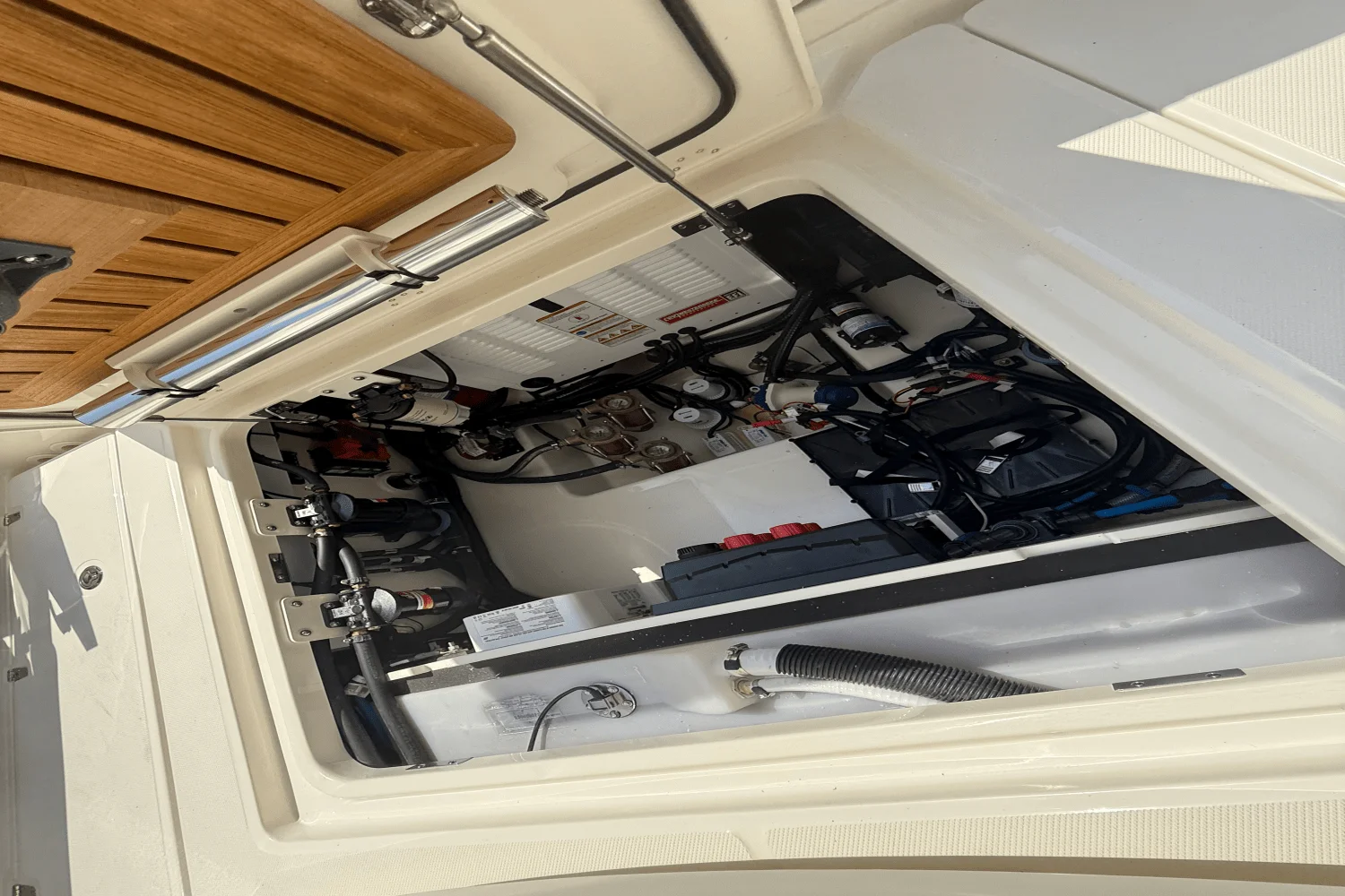 2026 Boston Whaler 360 Outrage Image Thumbnail #42