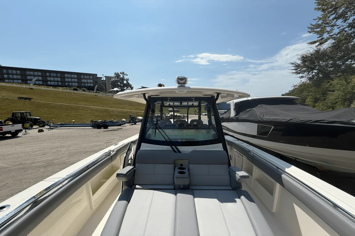 2026 Boston Whaler 360 Outrage Image Thumbnail #10