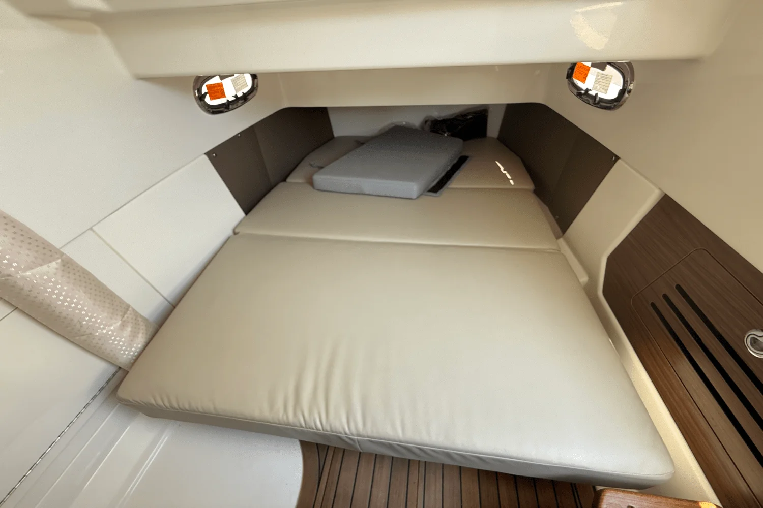 2026 Boston Whaler 360 Outrage Image Thumbnail #30