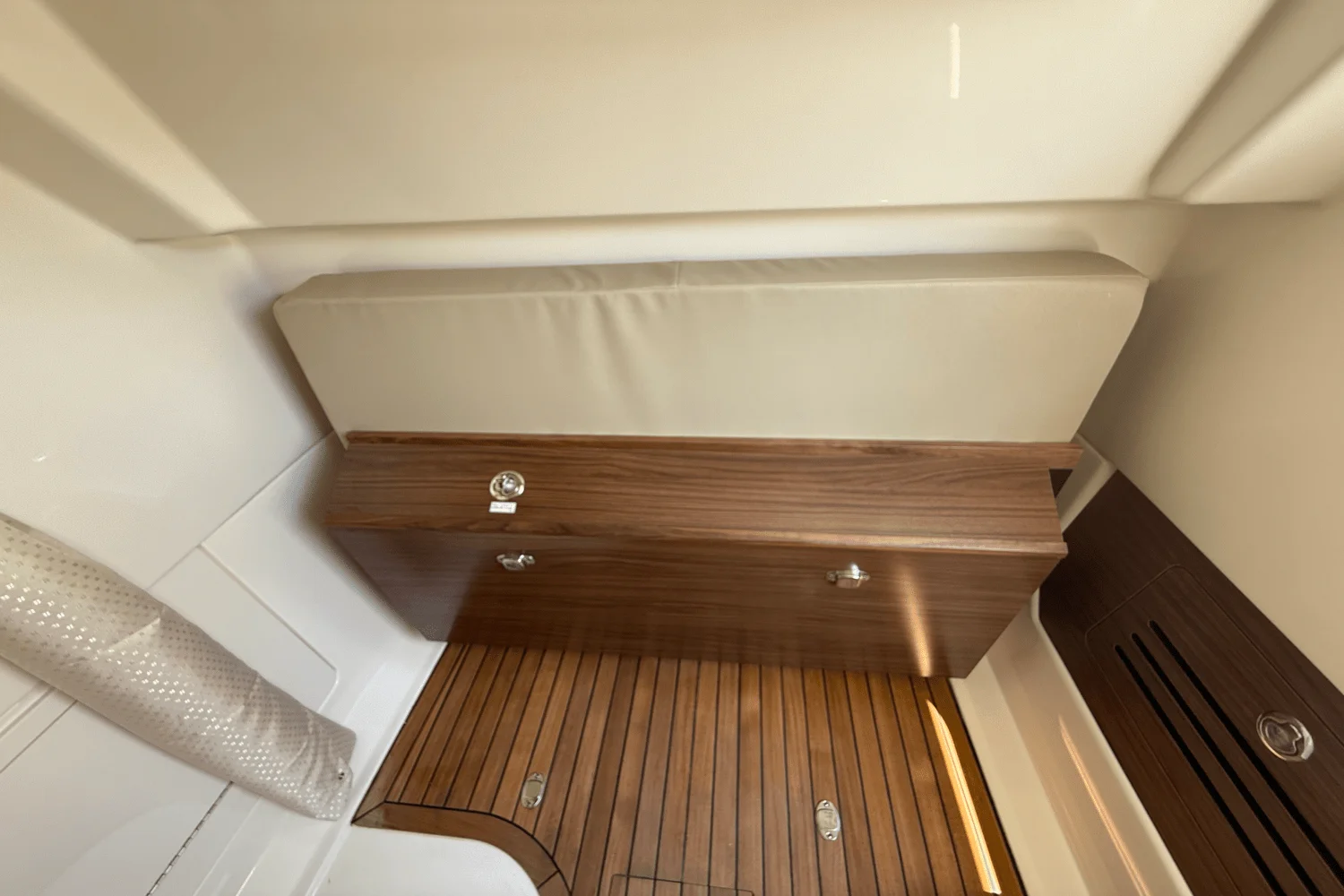 2026 Boston Whaler 360 Outrage Image Thumbnail #31