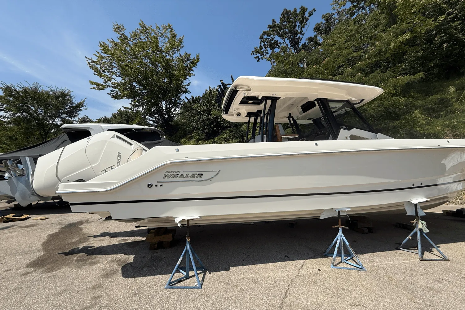 2026 Boston Whaler 360 Outrage Image Thumbnail #6