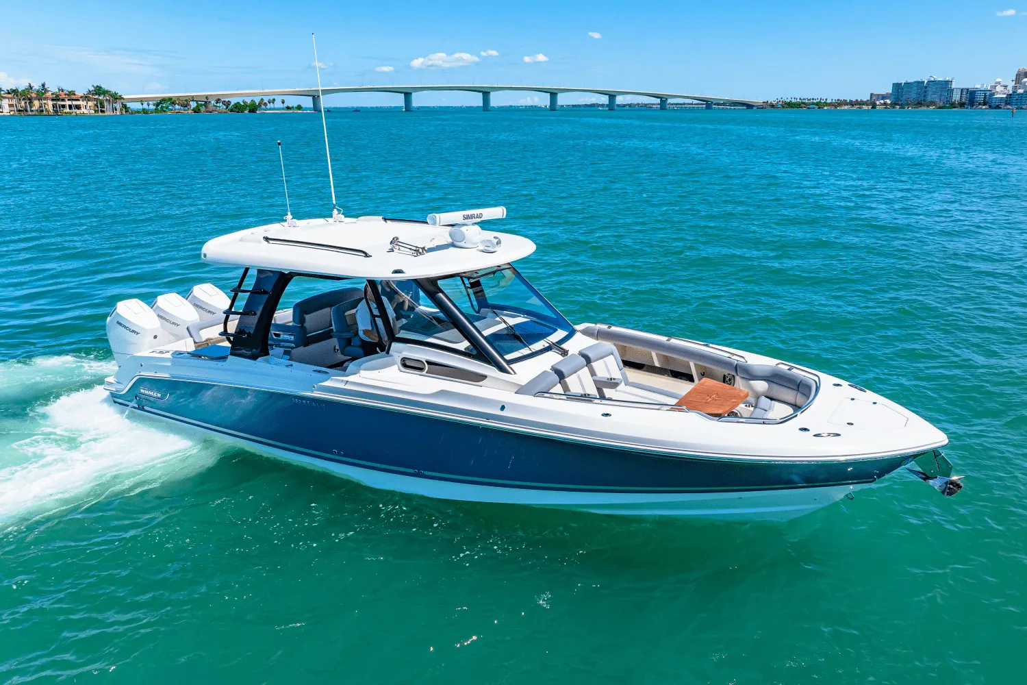 2025 Boston Whaler 350 Realm Image Thumbnail #4