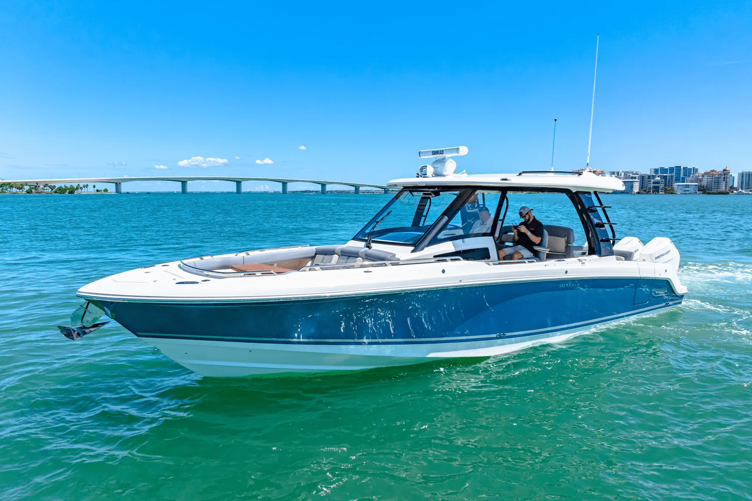 2025 Boston Whaler 350 Realm Image Thumbnail #6