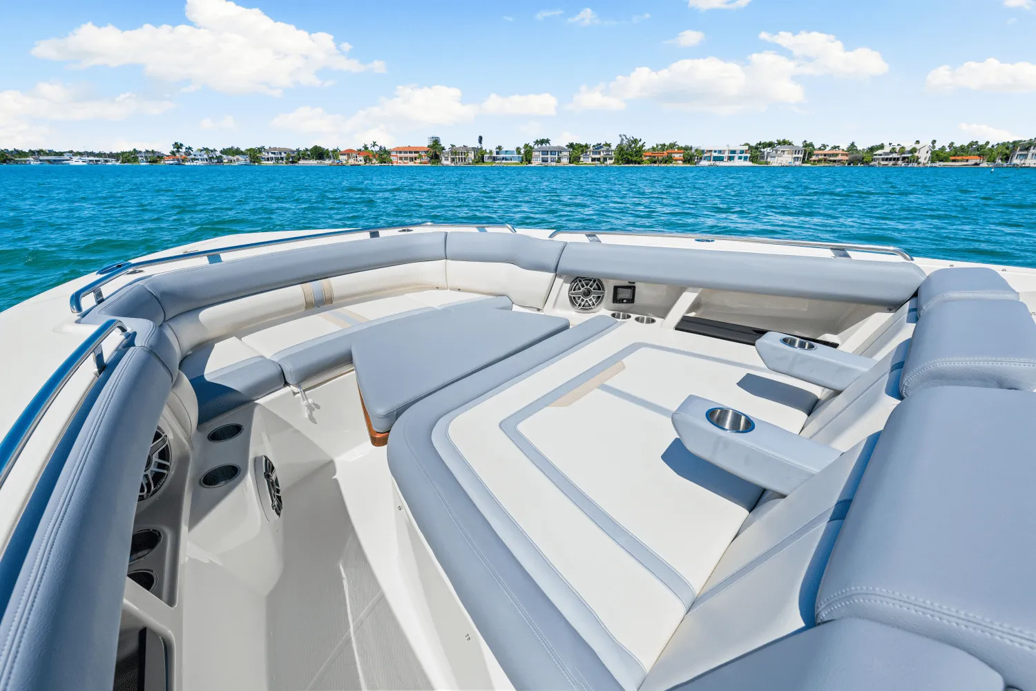 2025 Boston Whaler 350 Realm Image Thumbnail #51
