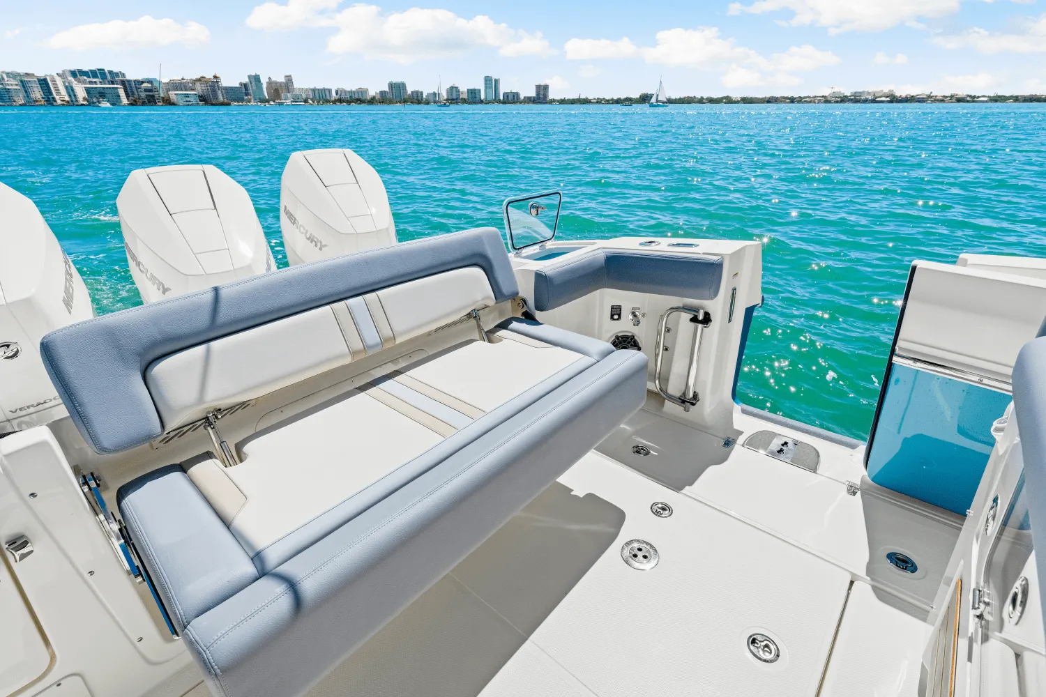 2025 Boston Whaler 350 Realm Image Thumbnail #41