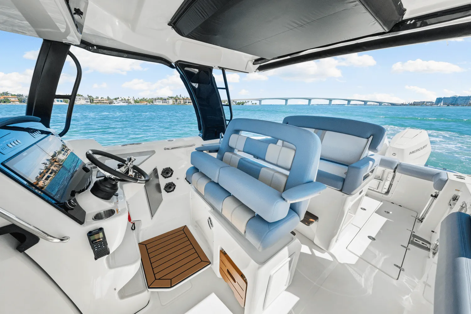 2025 Boston Whaler 350 Realm Image Thumbnail #47